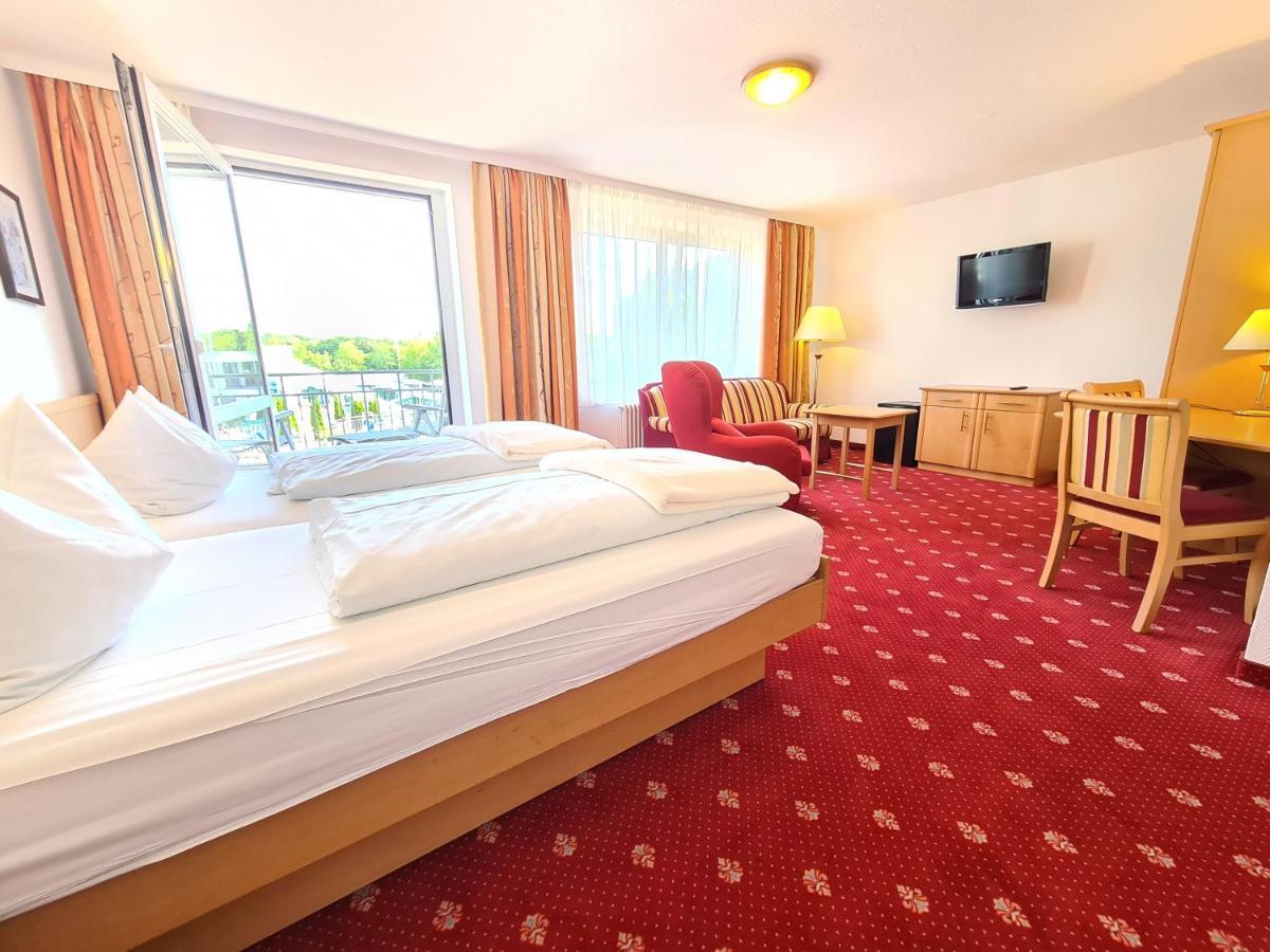 Thermenhotel Tannenhof - Ihr Wohlfuehl-Hotel Bad Füssing Esterno foto