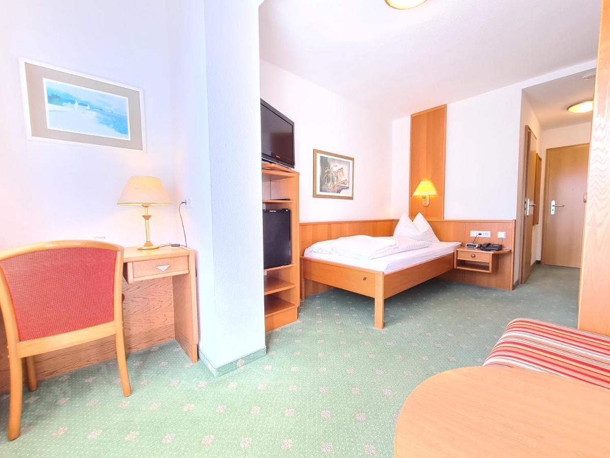 Thermenhotel Tannenhof - Ihr Wohlfuehl-Hotel Bad Füssing Esterno foto