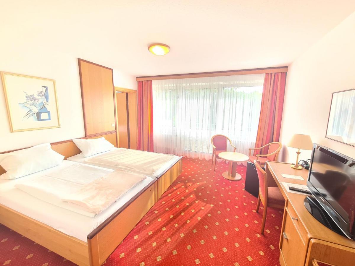 Thermenhotel Tannenhof - Ihr Wohlfuehl-Hotel Bad Füssing Esterno foto