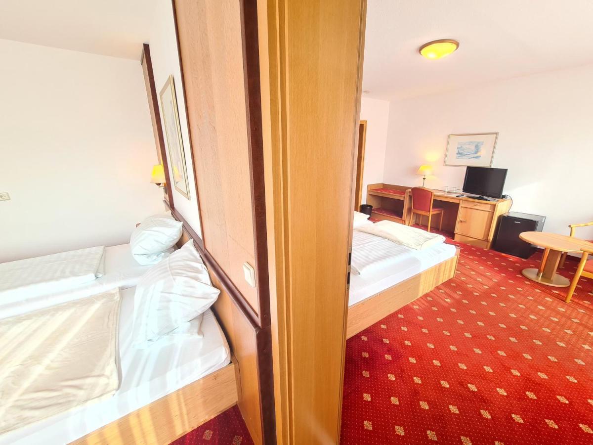 Thermenhotel Tannenhof - Ihr Wohlfuehl-Hotel Bad Füssing Esterno foto