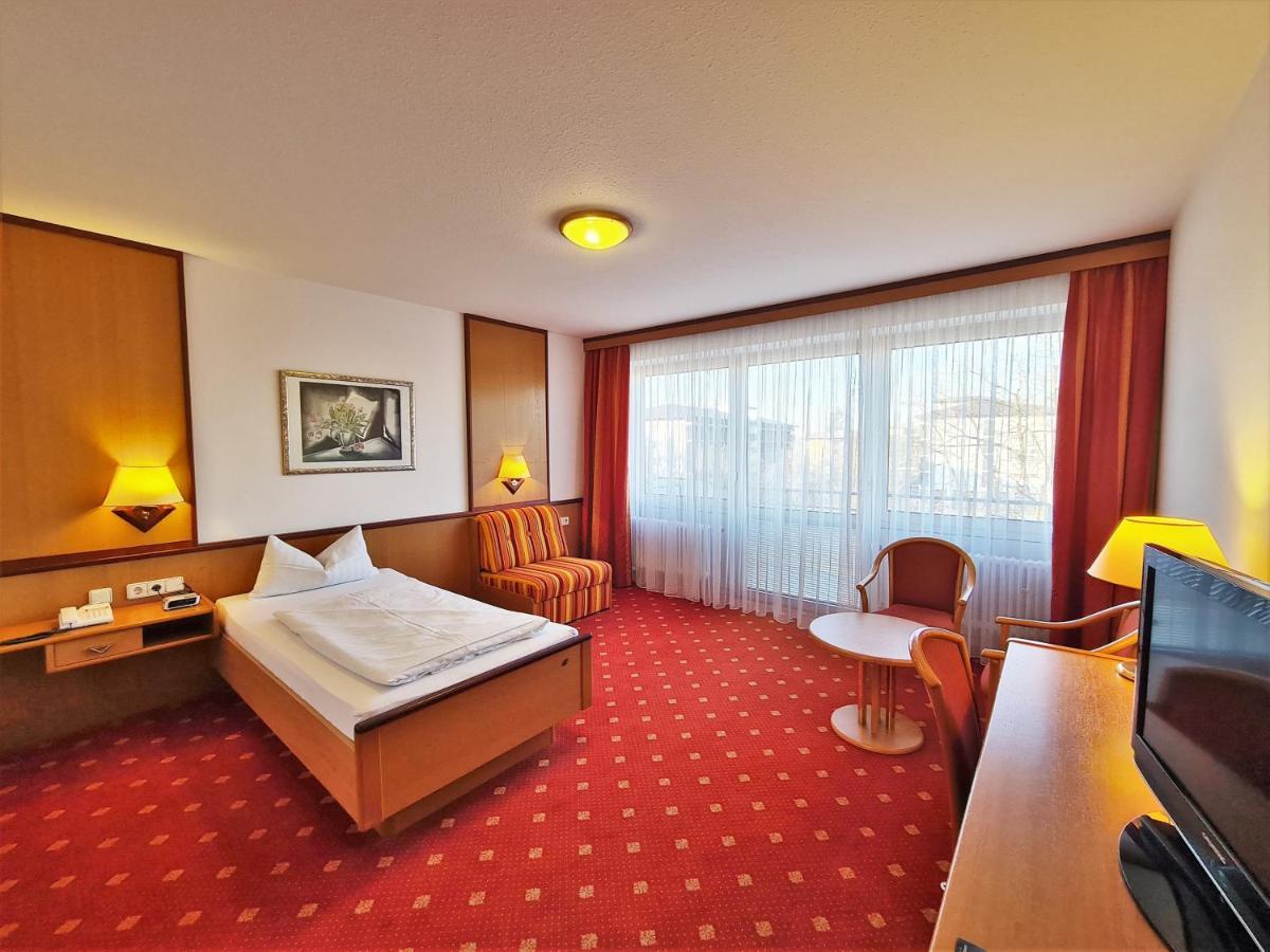 Thermenhotel Tannenhof - Ihr Wohlfuehl-Hotel Bad Füssing Esterno foto