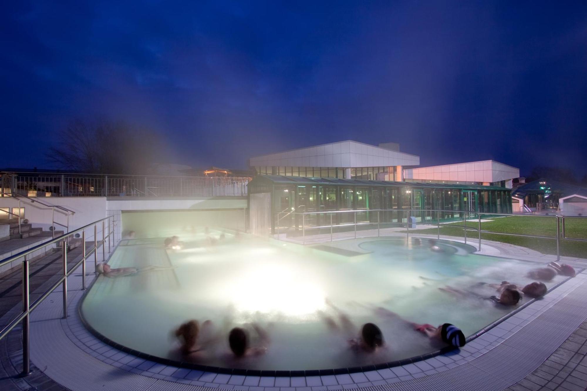 Thermenhotel Tannenhof - Ihr Wohlfuehl-Hotel Bad Füssing Esterno foto